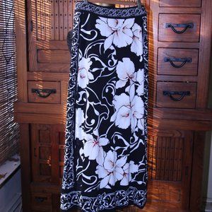 White House Black Market Skirt Size XS